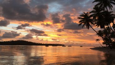 Passeio de Catamarã  (Pôr do Sol)